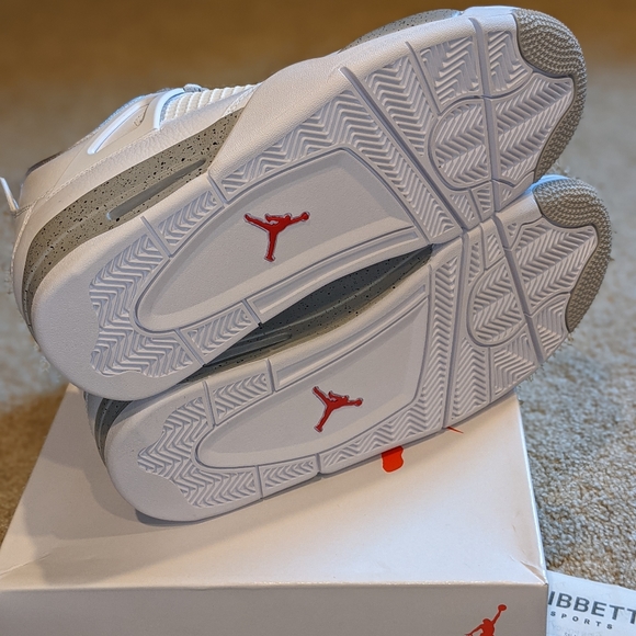 Jordan Retro 4 Tech White Oreo 9.5M w Receipt - Picture 3 of 6